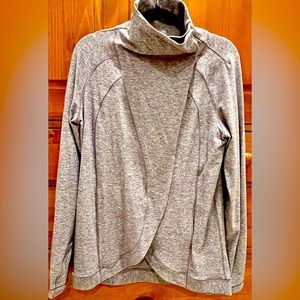 LULULEMON WOMENS SNAP CARDIGAN SIZE 10 - WORN ONLY A COUPLE OF TIMES